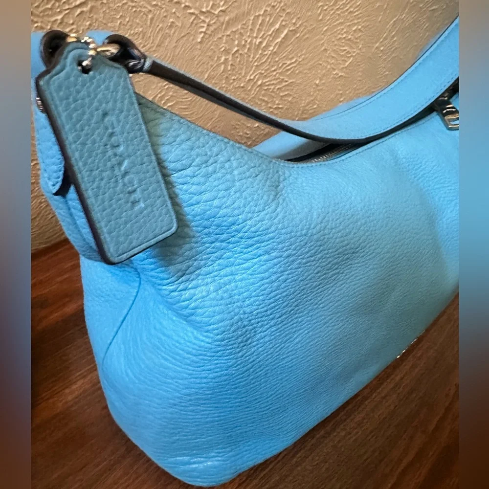 EUC Coach East West Celeste Blue Jay Leather Convertible Hobo Crossbody Bag - Picture 2 of 8